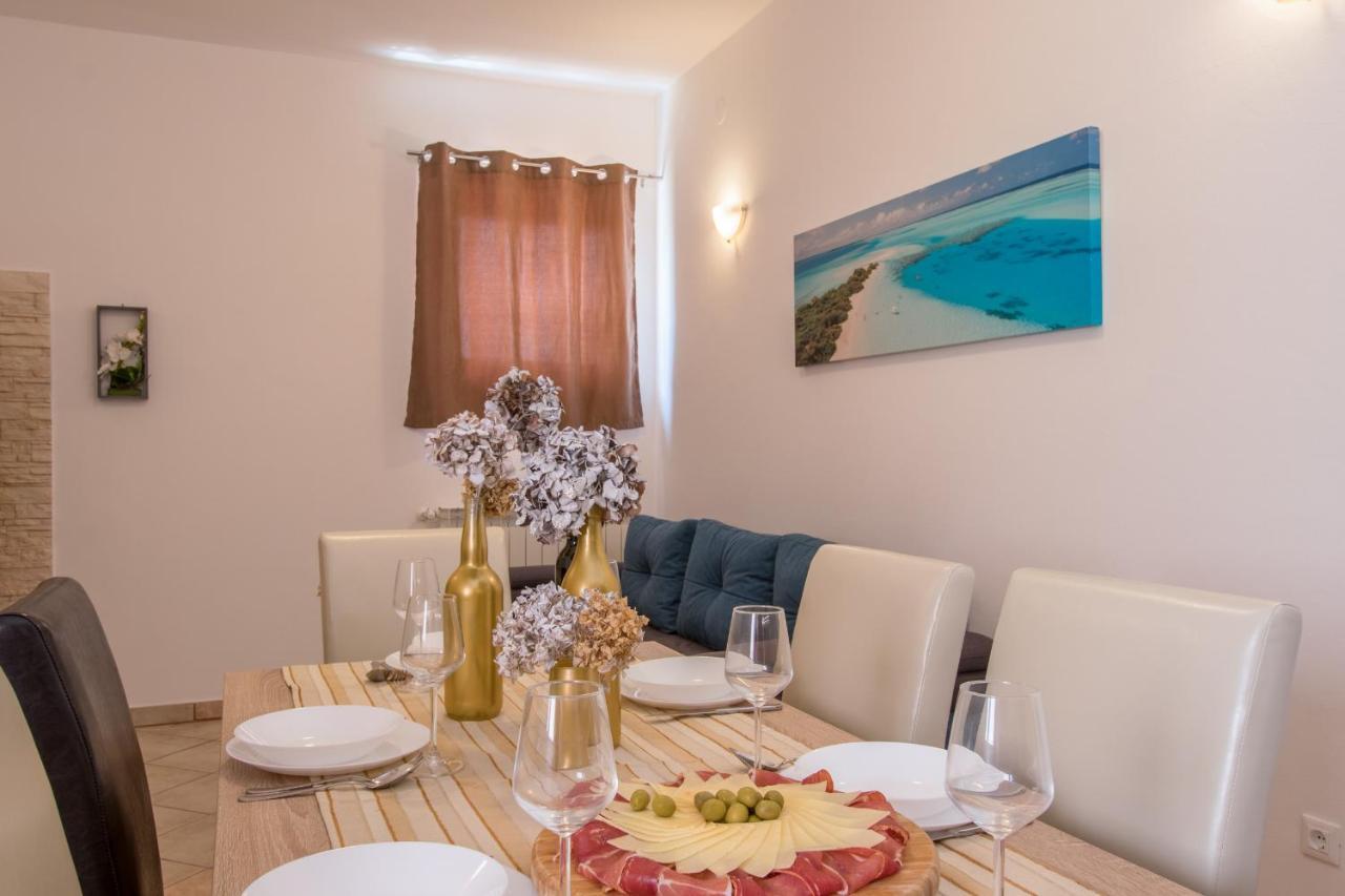 Apartments Ivica 1706 Ližnjan Εξωτερικό φωτογραφία