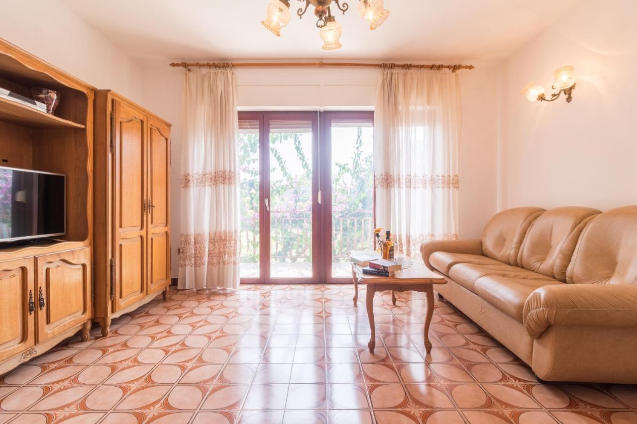 Apartments Ivica 1706 Ližnjan Εξωτερικό φωτογραφία