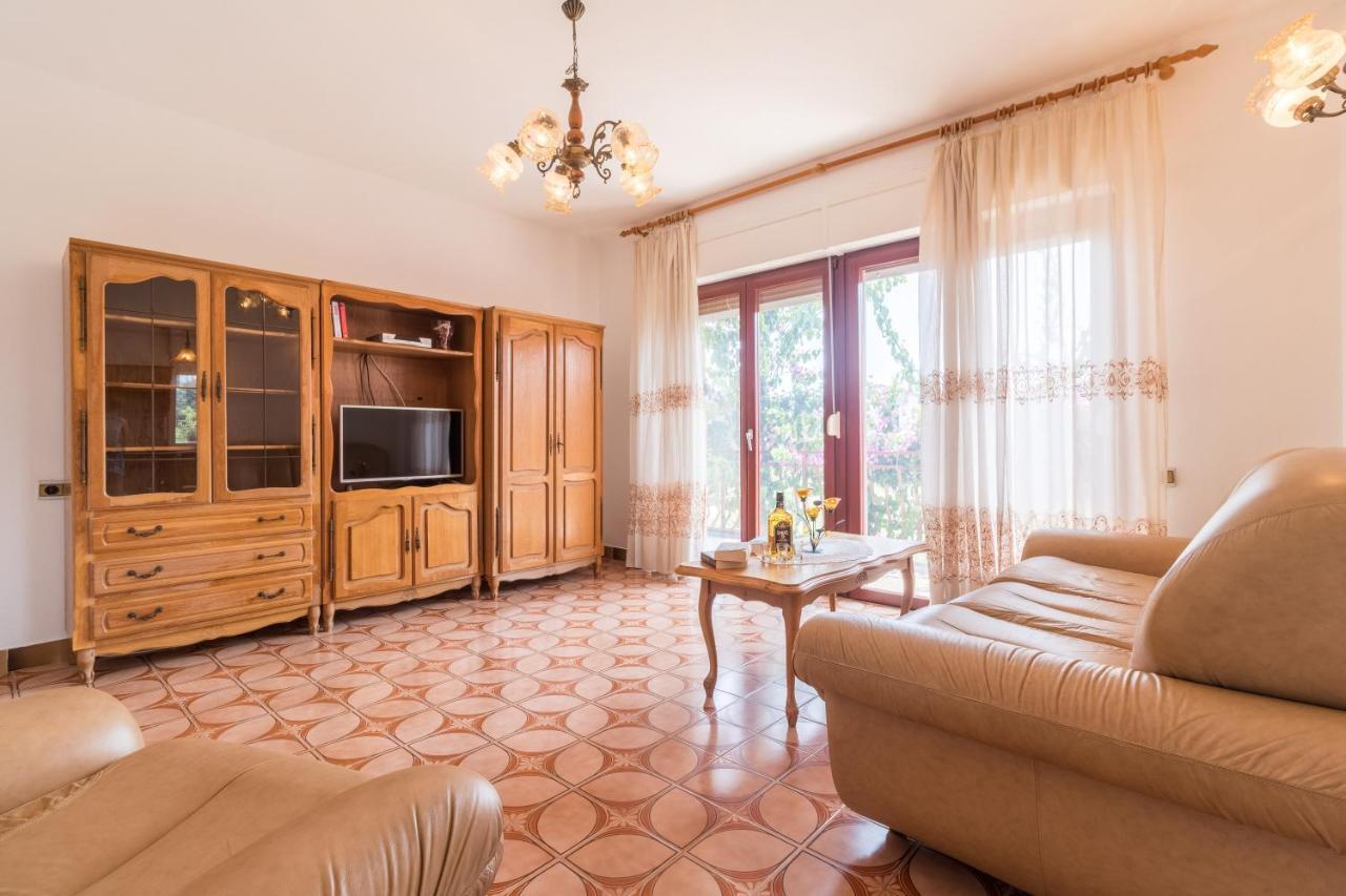 Apartments Ivica 1706 Ližnjan Εξωτερικό φωτογραφία