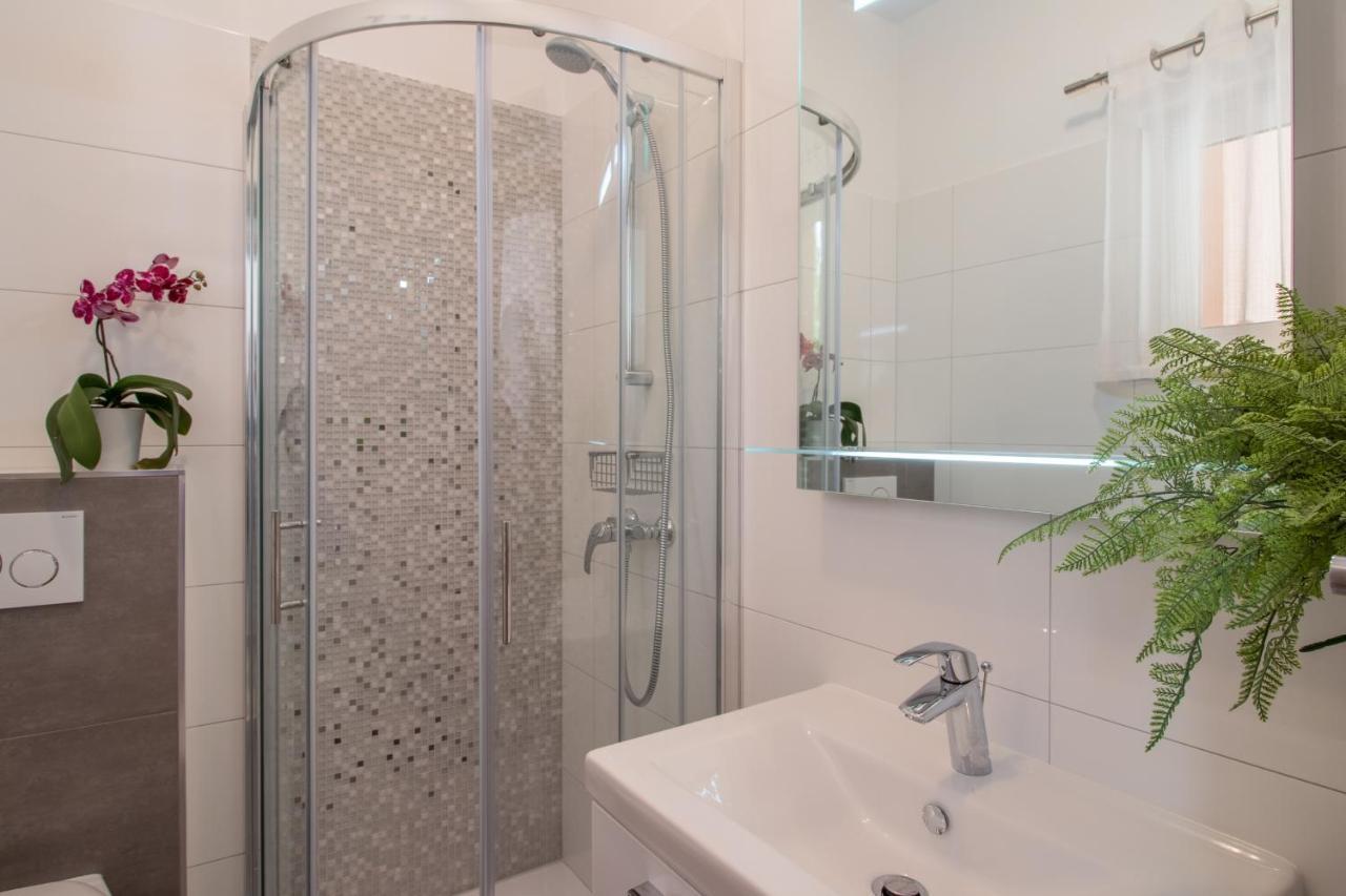 Apartments Ivica 1706 Ližnjan Εξωτερικό φωτογραφία